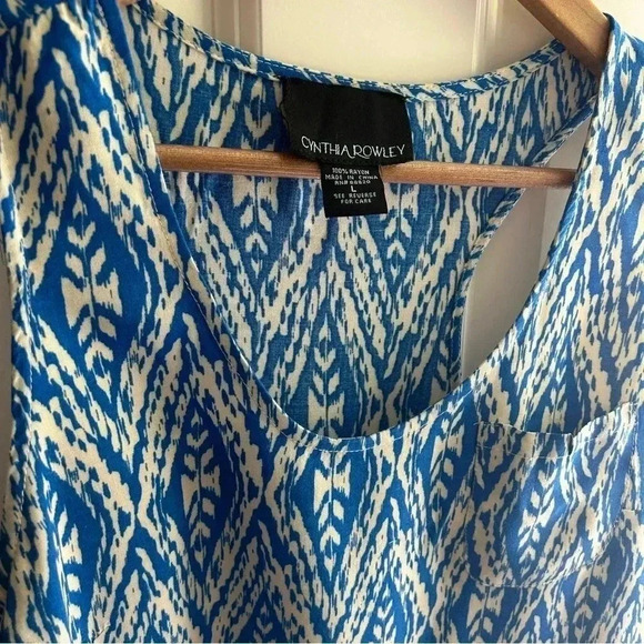 Cynthia Rowley royal blue and white print rayon tank w racerback. Size L. Rayon - Picture 2 of 6